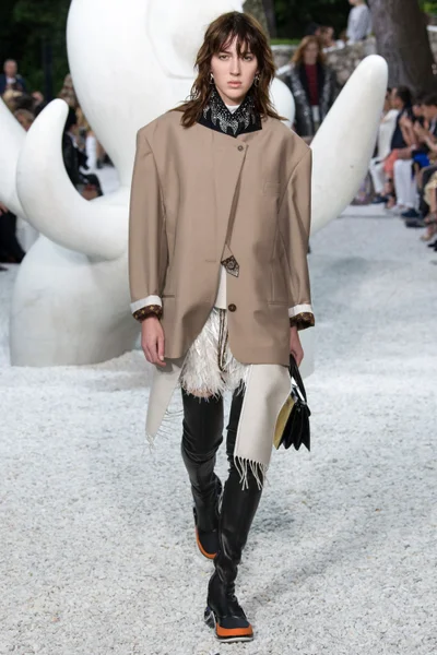 Look 35